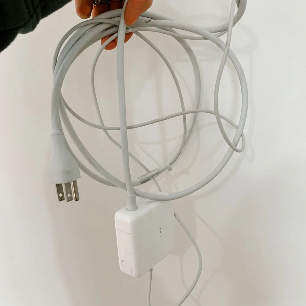 60W magsafe power adapter